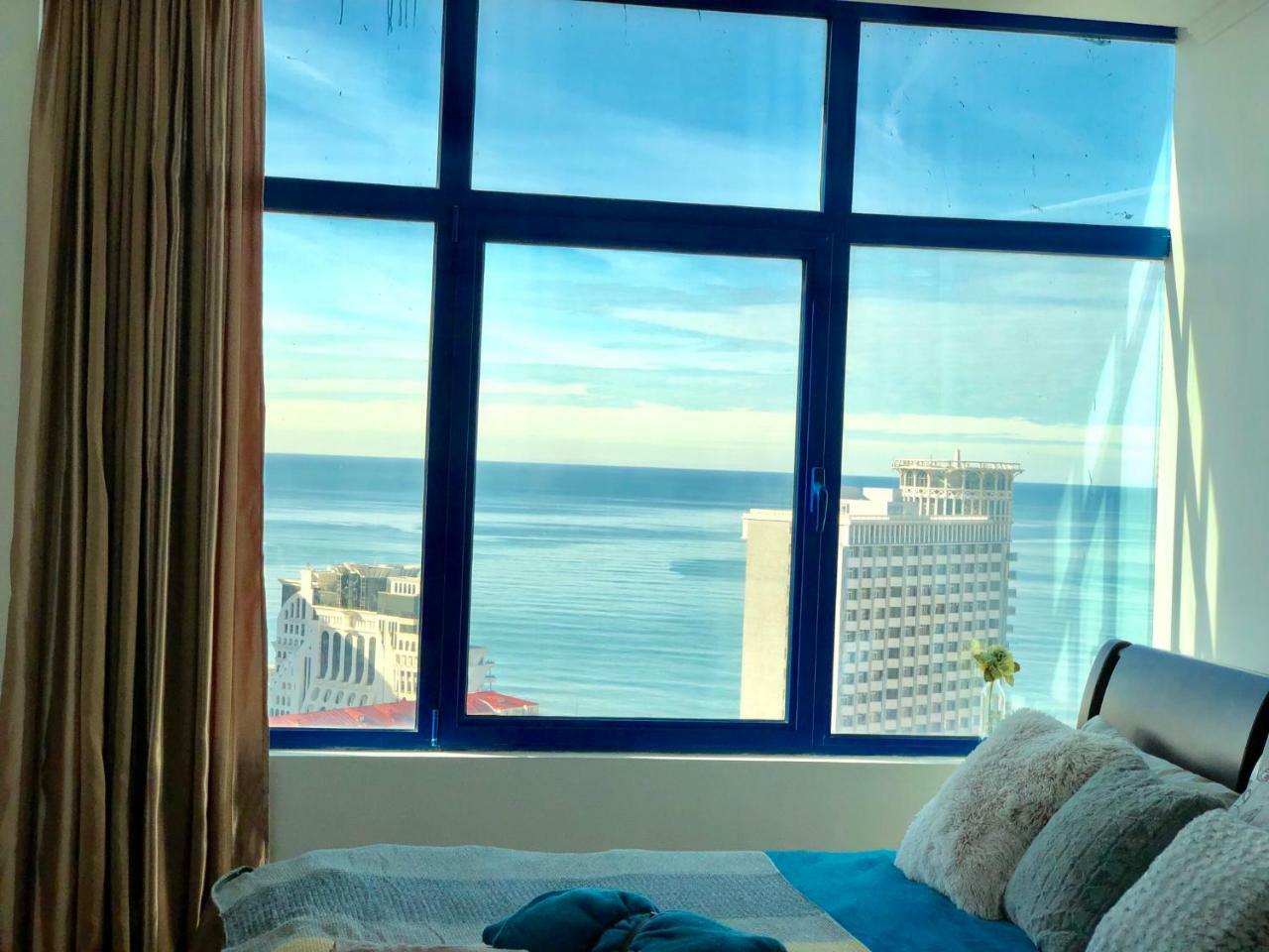 Cozy Bright Apartment With Amazing Sea View Batumi Exterior photo
