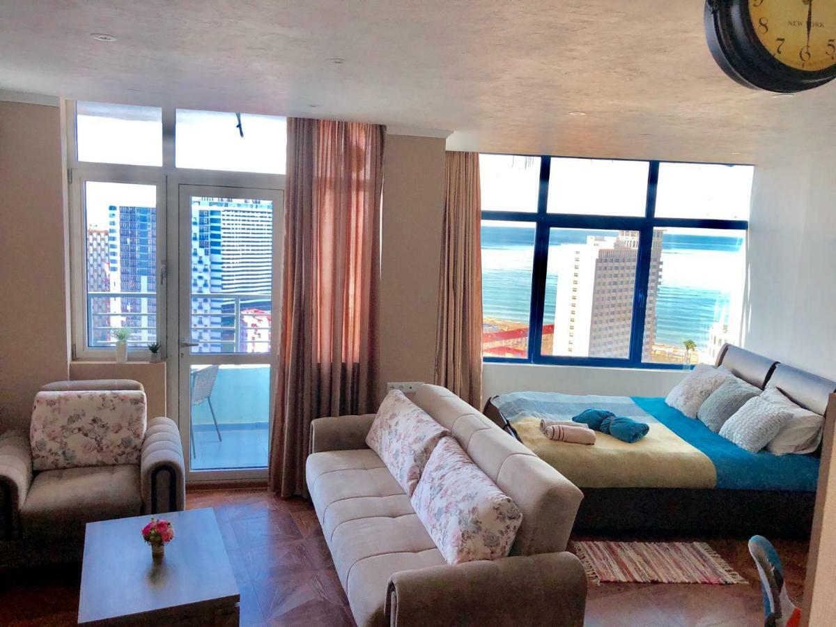 Cozy Bright Apartment With Amazing Sea View Batumi Exterior photo